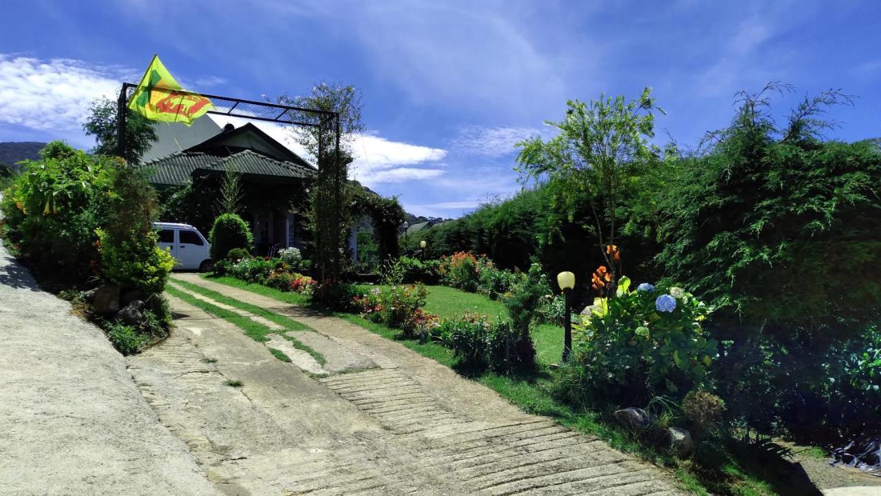 The Royal Terrace Holiday Bungalow Bed & Breakfast นูวาราเอลิยา ภายนอก รูปภาพ